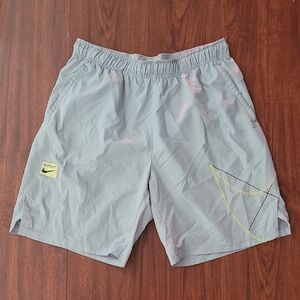 Nike Men's Light Gray Athletic Shorts